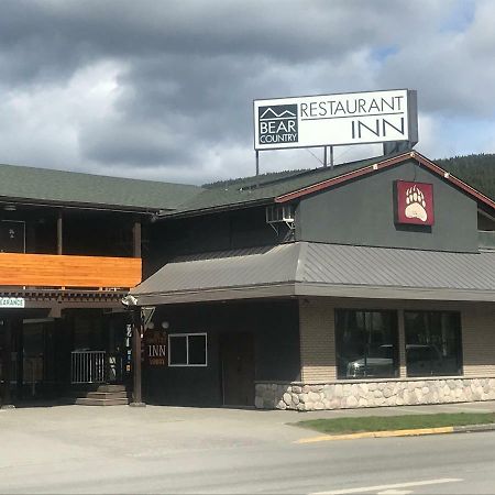 Bear Country Inn Терас Екстериор снимка