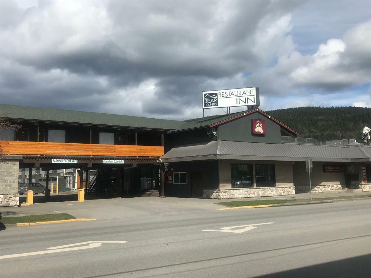 Bear Country Inn Терас Екстериор снимка